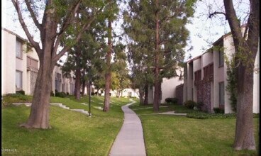 15076 Varsity St in Moorpark, CA - Building Photo - Building Photo