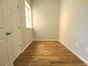 5 Hayward St in East Orange, NJ - Building Photo - Building Photo