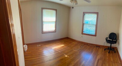 1706 N 15th St in Perry, OK - Building Photo - Building Photo
