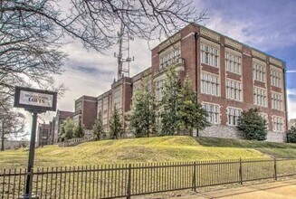 1517 S Theresa Ave in St. Louis, MO - Building Photo - Building Photo