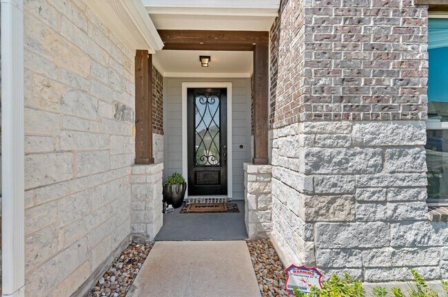 property at 433 Vista Portola Loop