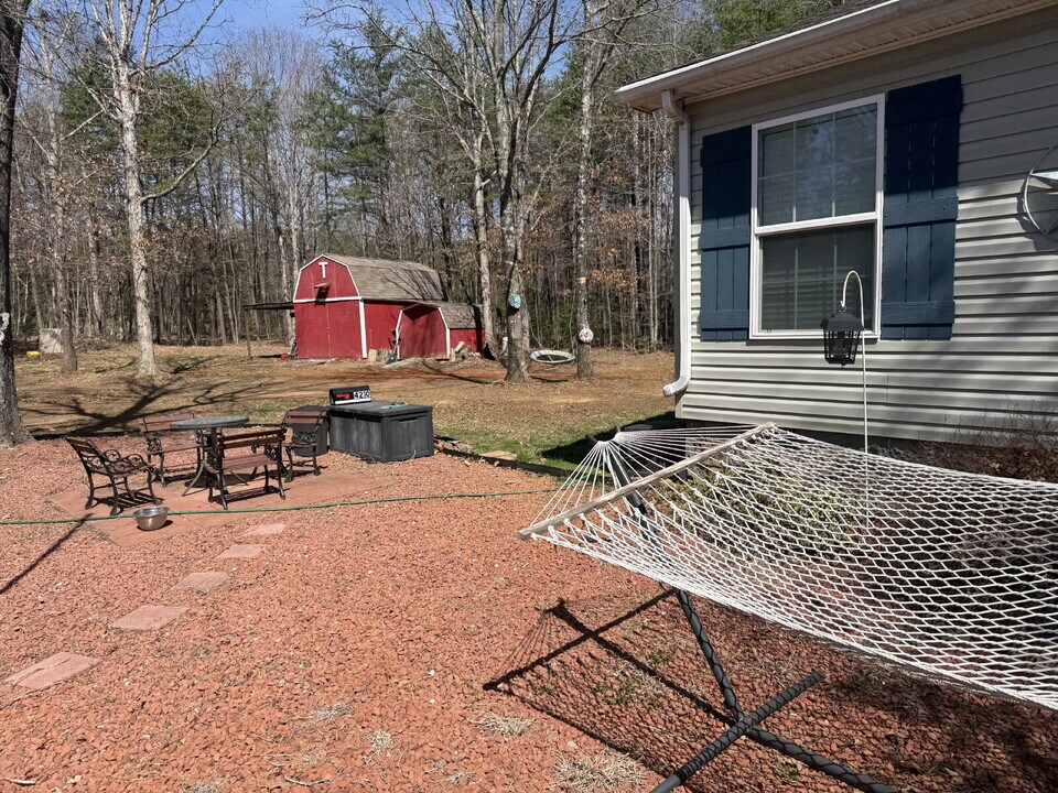 4210 Marysville Rd in Altavista, VA - Building Photo