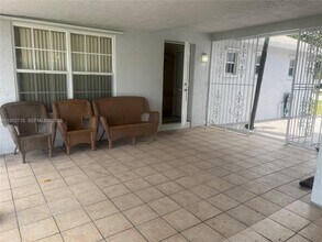 5827 NW 197th Terrace in Hialeah, FL - Building Photo - Building Photo