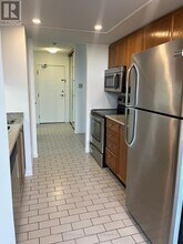 360 Watson St W in Whitby, ON - Building Photo - Building Photo