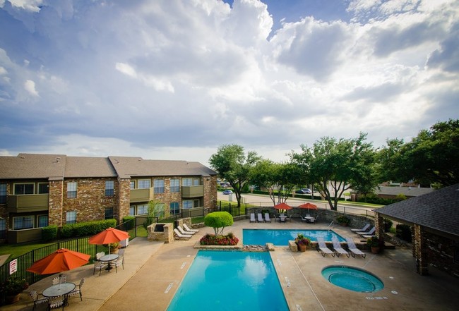 Windscape Apartments in Grand Prairie, TX - Foto de edificio - Building Photo