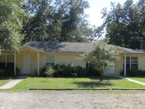 9604 Davis Rd in Tampa, FL - Building Photo - Building Photo