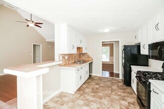 48 Fenwick Ct in Grayson, GA - Building Photo - Building Photo