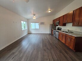 117 Maluniu Ave in Kailua, HI - Building Photo