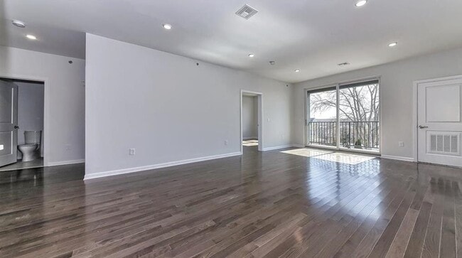 536 Broadway in Bayonne, NJ - Building Photo - Building Photo