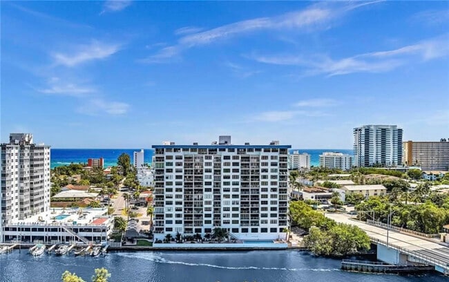 property at 1401 N Riverside Dr