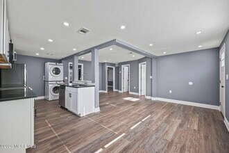 143 Center Ave in Keansburg, NJ - Building Photo - Building Photo