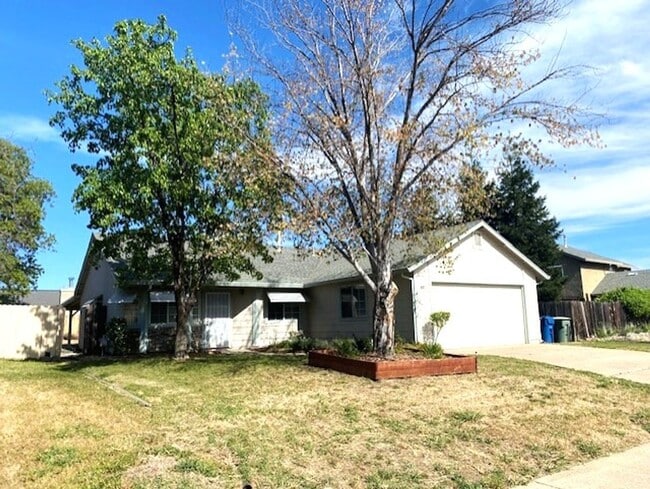 property at 482 Alamine Dr