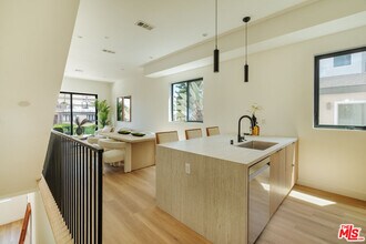 1345 S Ogden Dr in Los Angeles, CA - Building Photo - Building Photo