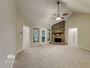 424 Streamview Ln in Stockbridge, GA - Building Photo - Building Photo