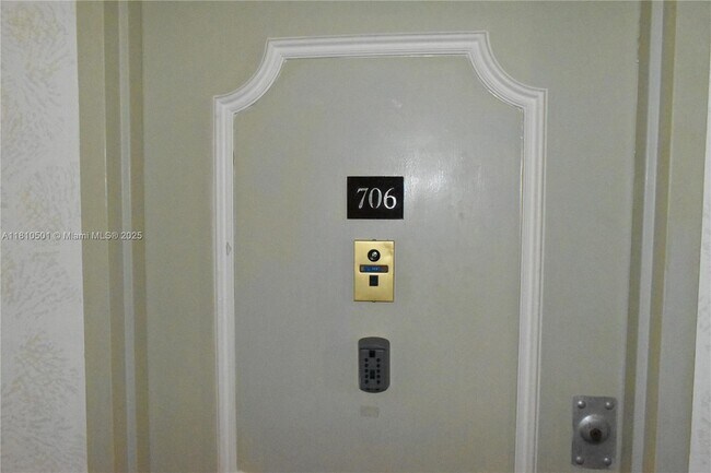 property at 1300 St Charles Pl