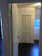 2284 Cove Ave in Los Angeles, CA - Building Photo - Building Photo