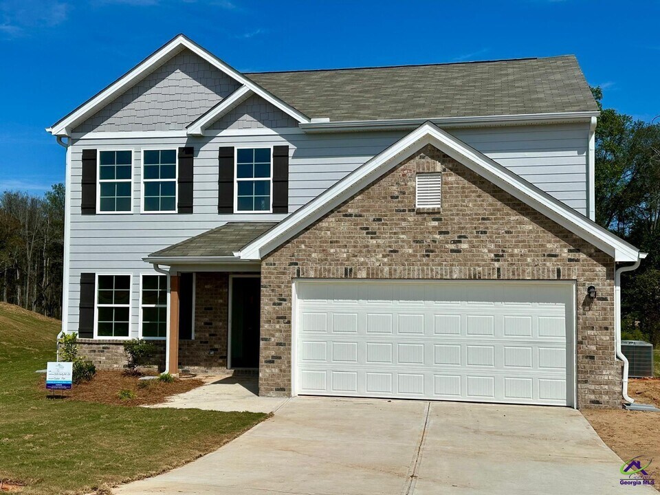 508 Liberty Hall Dr in Bonaire, GA - Building Photo