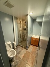 1042 Ansel Rd in Cleveland, OH - Foto de edificio - Building Photo