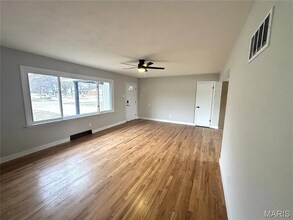 67 Strecker Rd in Ellisville, MO - Building Photo - Building Photo