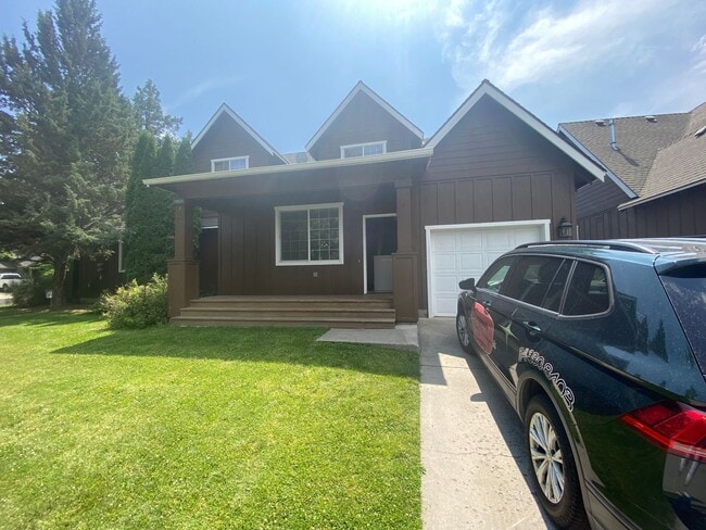 20835 Nova Loop in Bend, OR - Building Photo - Building Photo