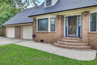 8000 Eberly Ave in North Charleston, SC - Building Photo - Building Photo