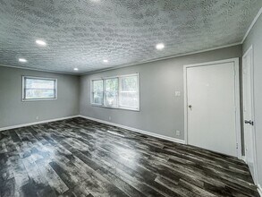 449 Carol Dr in Greenwood, IN - Building Photo - Building Photo