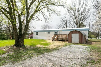 1801 W Sycamore Hills Rd in Columbia, MO - Building Photo - Building Photo