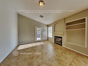 8036 Radigan Ave in Las Vegas, NV - Building Photo - Building Photo