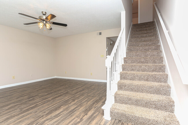 Park Place Apartments in Louisville, KY - Building Photo - Interior Photo