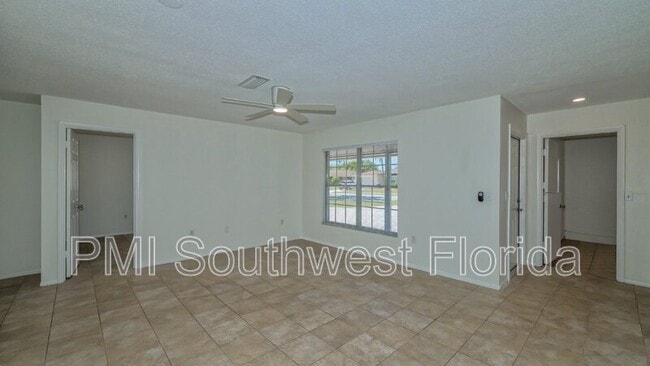 3915 Allan Pl in Sarasota, FL - Building Photo - Building Photo