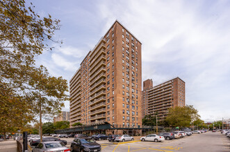 Contello Towers in Brooklyn, NY - Building Photo - Building Photo