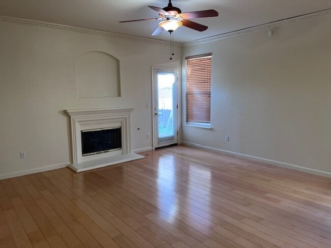 2332 Migration Ct in Elk Grove, CA - Building Photo - Building Photo