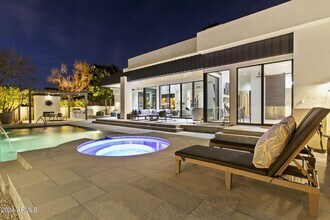 4635 E Exeter Blvd in Phoenix, AZ - Building Photo - Building Photo