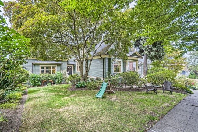 1917 4th Ave W in Seattle, WA - Building Photo - Building Photo