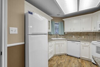 415 Paradise Ln in Montgomery, TX - Building Photo - Building Photo