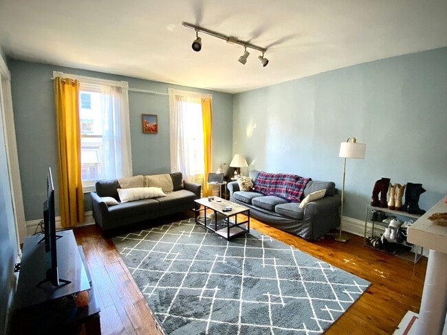 715 Summerlea St in Pittsburgh, PA - Building Photo - Building Photo