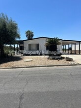 10493 Overland Trail in Cherry Valley, CA - Building Photo - Building Photo