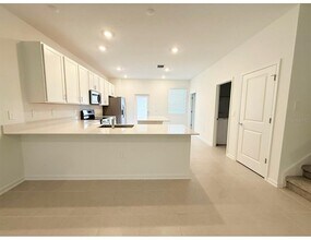 1869 Fulfillment Dr in Kissimmee, FL - Building Photo - Building Photo