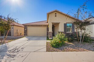 665 E Rojo Way in Gilbert, AZ - Building Photo