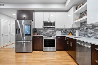 10 Taber St in Boston, MA - Building Photo - Building Photo