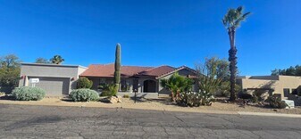 15710 E Thistle Dr in Fountain Hills, AZ - Building Photo