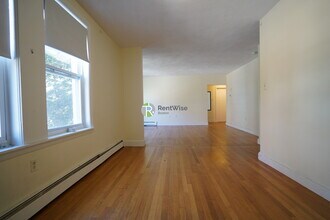310 Tappan St in Brookline, MA - Building Photo - Building Photo