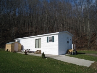 1101 S Lake Rd in Mercer, PA - Building Photo