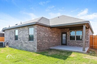 1004 Wheatfield Ln in Crowley, TX - Building Photo - Building Photo