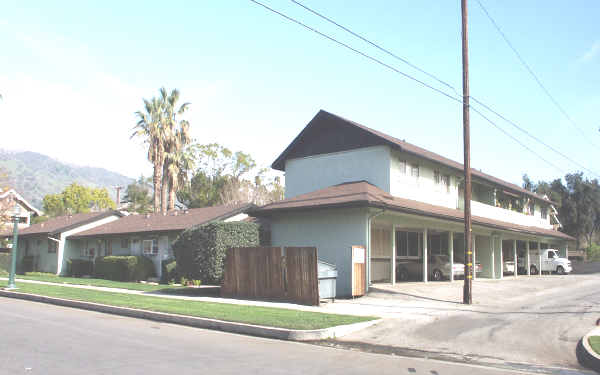 306 E Meda Ave in Glendora, CA - Foto de edificio