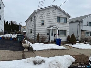 214 Ruth St in Bridgeport, CT - Building Photo - Building Photo