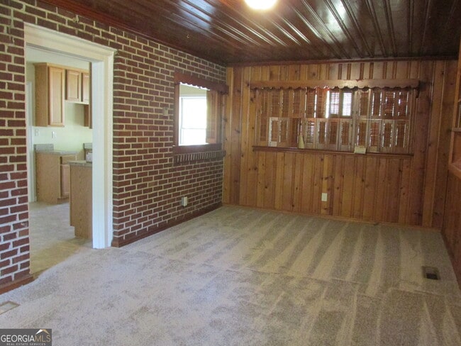 6739 S Sweetwater Rd in Lithia Springs, GA - Building Photo - Building Photo