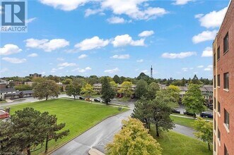 130 Wright Crescent in Kingston, ON - Building Photo - Building Photo