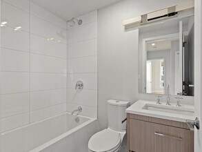 50 Symphony Rd, Unit 404 in Boston, MA - Building Photo - Building Photo