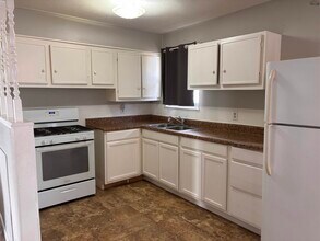 1407 Harris Ln in Wichita Falls, TX - Building Photo - Building Photo